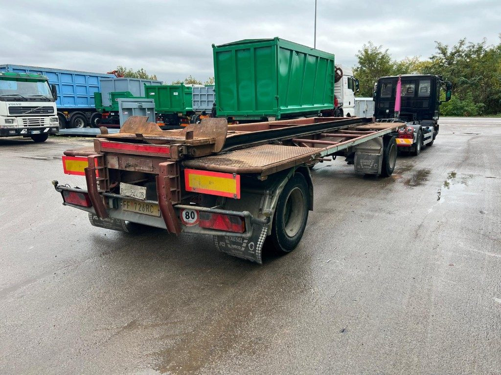 VIBERTI RIMORCHIO VIBERTI SCARRABILE PNEUMATICO - Remorque ampliroll/ Multibenne: photos 3 VIBERTI RIMORCHIO VIBERTI SCARRABILE PNEUMATICO - Remorque ampliroll/ Multibenne: photos 3