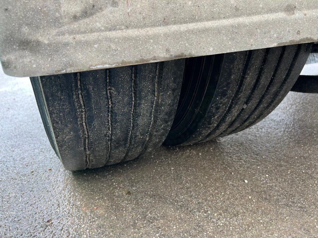 VIBERTI RIMORCHIO VIBERTI SCARRABILE PNEUMATICO - Remorque ampliroll/ Multibenne: photos 5 VIBERTI RIMORCHIO VIBERTI SCARRABILE PNEUMATICO - Remorque ampliroll/ Multibenne: photos 5