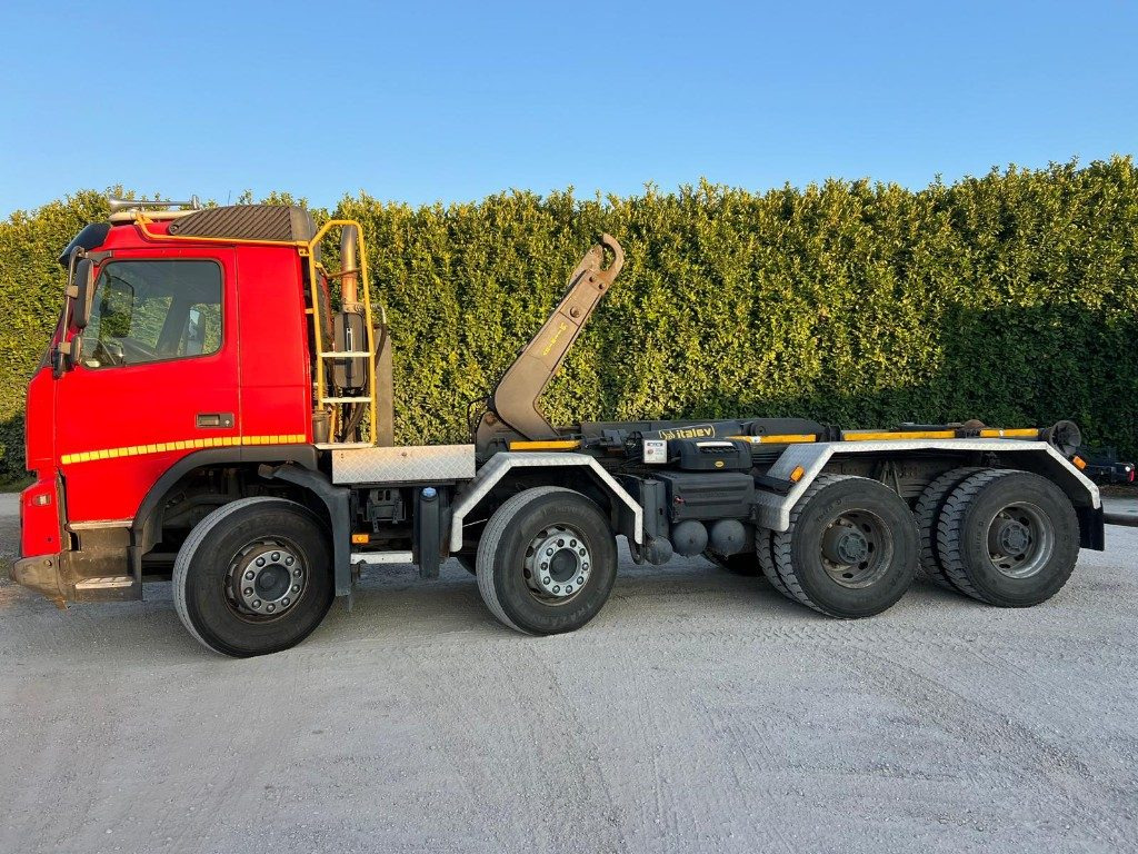 VOLVO FMX460 SCARRABILE 8X4 - Camion ampliroll: photos 2 VOLVO FMX460 SCARRABILE 8X4 - Camion ampliroll: photos 2