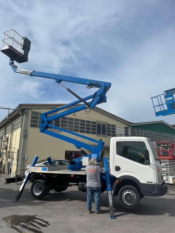 CTE Z19 - Camion avec nacelle: photos 1 CTE Z19 - Camion avec nacelle: photos 1