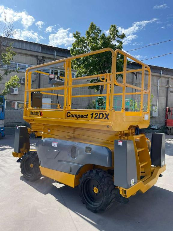 Haulotte COMPACT 12DX - Nacelle ciseaux: photos 2 Haulotte COMPACT 12DX - Nacelle ciseaux: photos 2