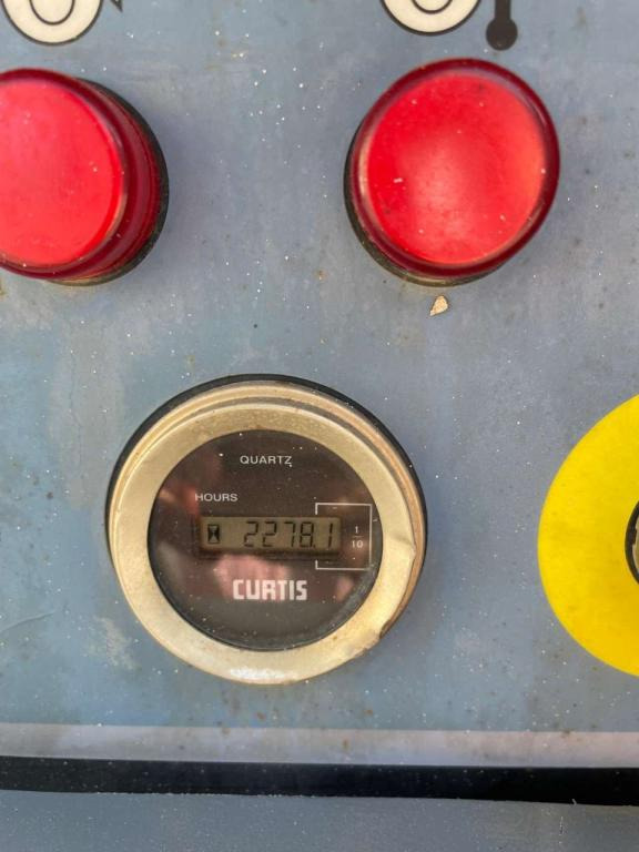 Haulotte COMPACT 12DX - Nacelle ciseaux: photos 4 Haulotte COMPACT 12DX - Nacelle ciseaux: photos 4