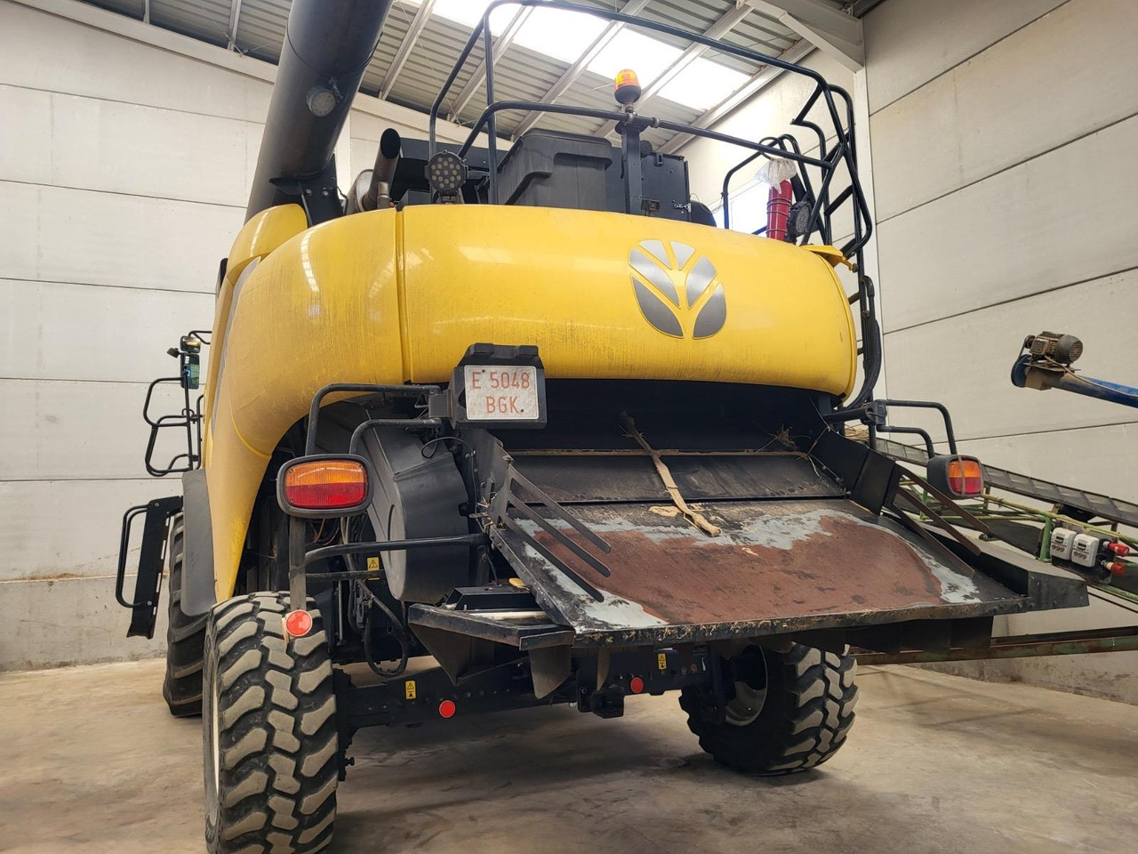 New Holland CR9080 - Matériel de récolte: photos 2 New Holland CR9080 - Matériel de récolte: photos 2