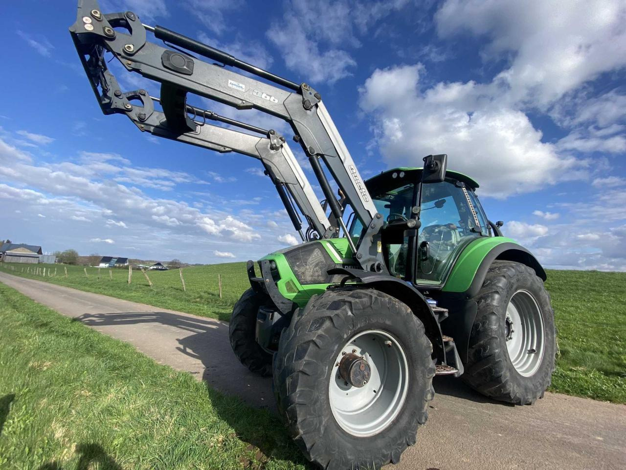 Deutz-Fahr 6150.4 Agrotron TTV - Tracteur agricole: photos 3 Deutz-Fahr 6150.4 Agrotron TTV - Tracteur agricole: photos 3
