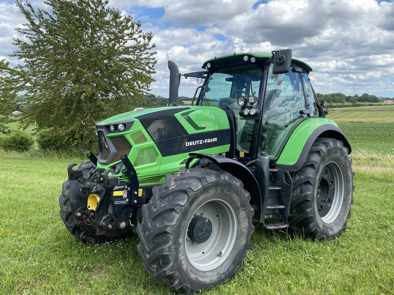 Deutz-Fahr 6155 Agrotron - Tracteur agricole: photos 1 Deutz-Fahr 6155 Agrotron - Tracteur agricole: photos 1