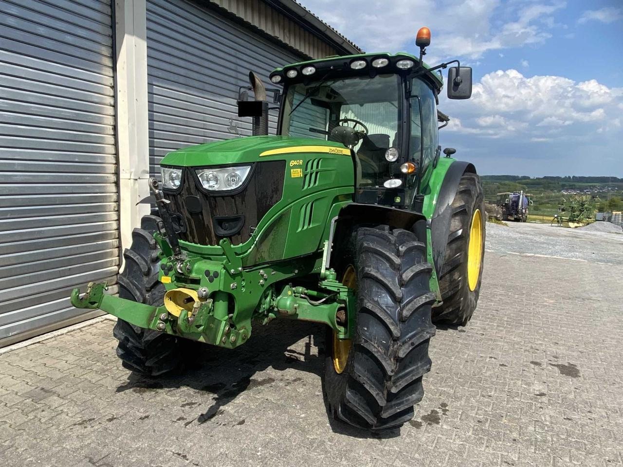 John Deere 6140R - Tracteur agricole: photos 3 John Deere 6140R - Tracteur agricole: photos 3