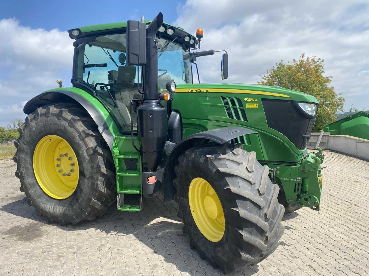 John Deere 6195R - Tracteur agricole: photos 2 John Deere 6195R - Tracteur agricole: photos 2
