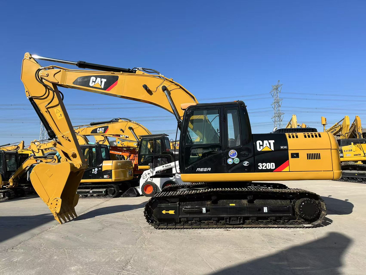 CAT 320D - Pelle sur chenille: photos 2 CAT 320D - Pelle sur chenille: photos 2