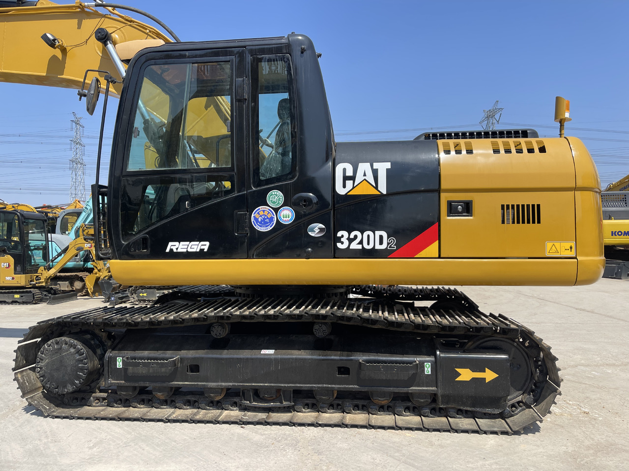 CATERPILLAR CAT 320D - Pelle sur chenille: photos 4 CATERPILLAR CAT 320D - Pelle sur chenille: photos 4