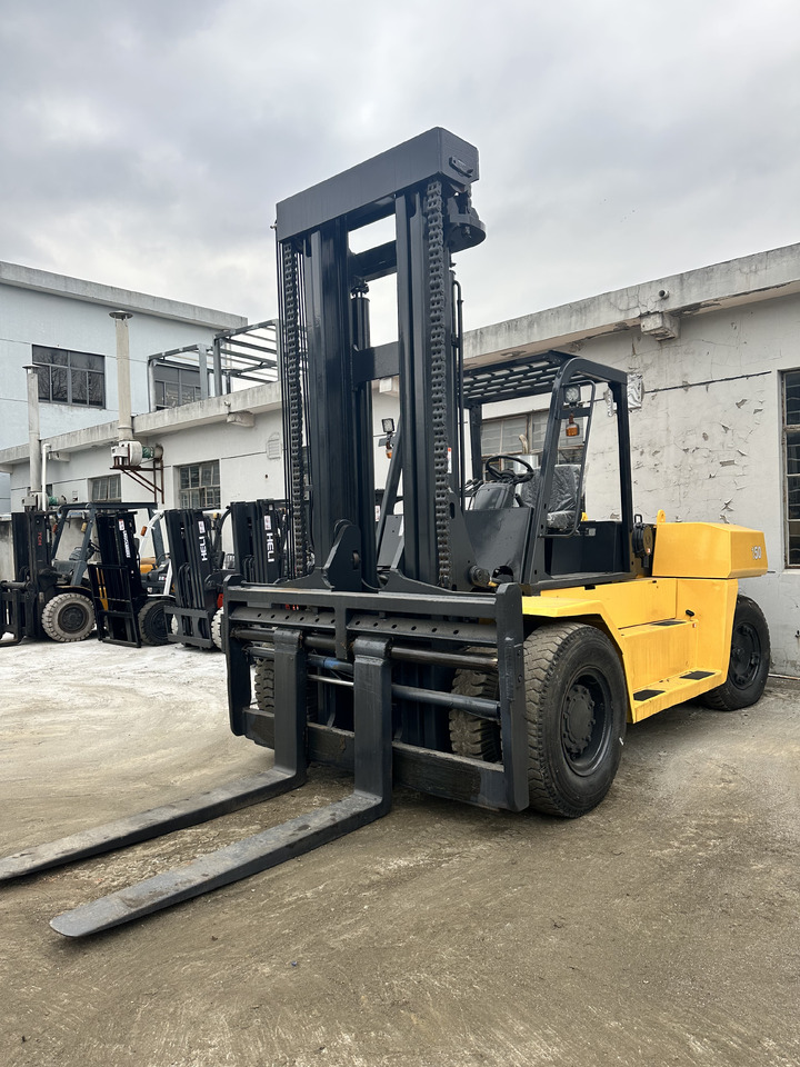 KOMATSU FD150 FD100 FD30 FD50 FD80 3Ton 5ton 8ton 10ton 15ton 16ton 20ton komatsu forklift - Chariot élévateur diesel: photos 2 KOMATSU FD150 FD100 FD30 FD50 FD80 3Ton 5ton 8ton 10ton 15ton 16ton 20ton komatsu forklift - Chariot élévateur diesel: photos 2