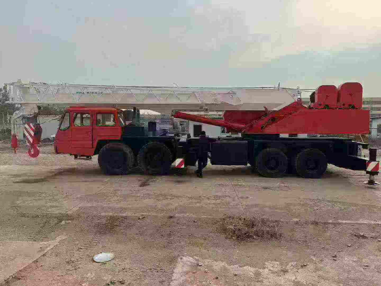 Grue mobile TADANO TG700E TG500E TL300E TL250E TG1000E 25ton 30ton 50ton 70ton 100ton: photos 8 Grue mobile TADANO TG700E TG500E TL300E TL250E TG1000E 25ton 30ton 50ton 70ton 100ton: photos 8