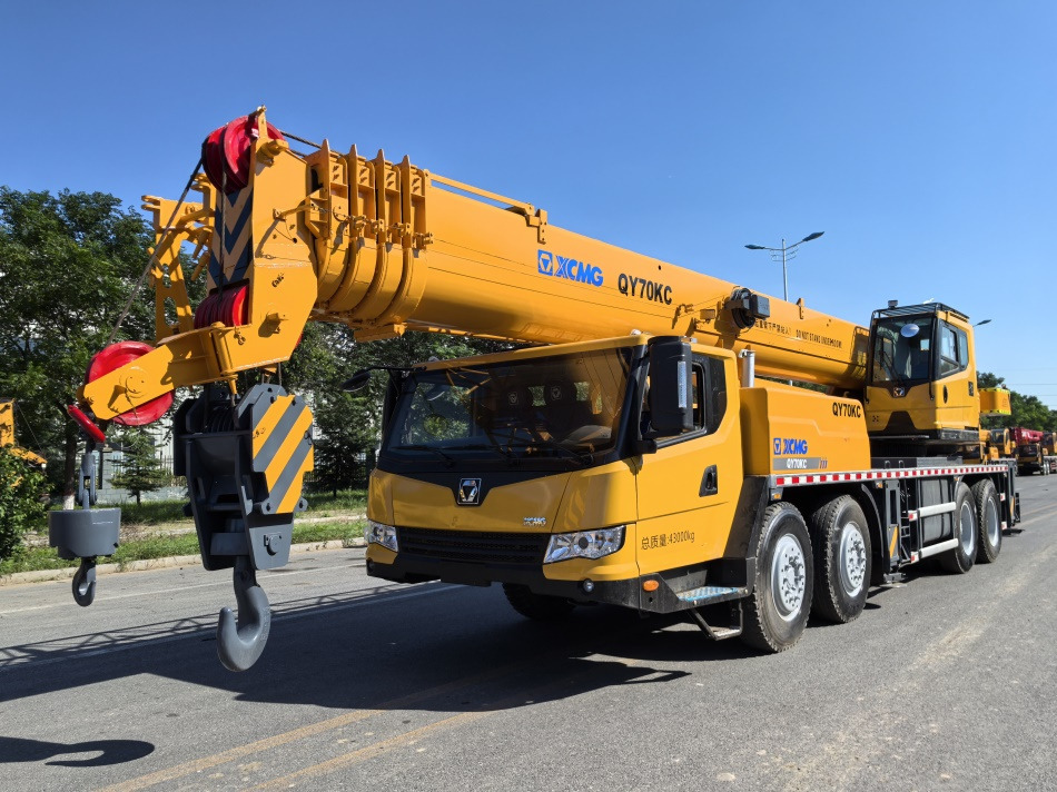 XCMG QY70KC 70TON QY70K QY70KA QY70K-1 xcmg qy70ks - Grue mobile: photos 2 XCMG QY70KC 70TON QY70K QY70KA QY70K-1 xcmg qy70ks - Grue mobile: photos 2