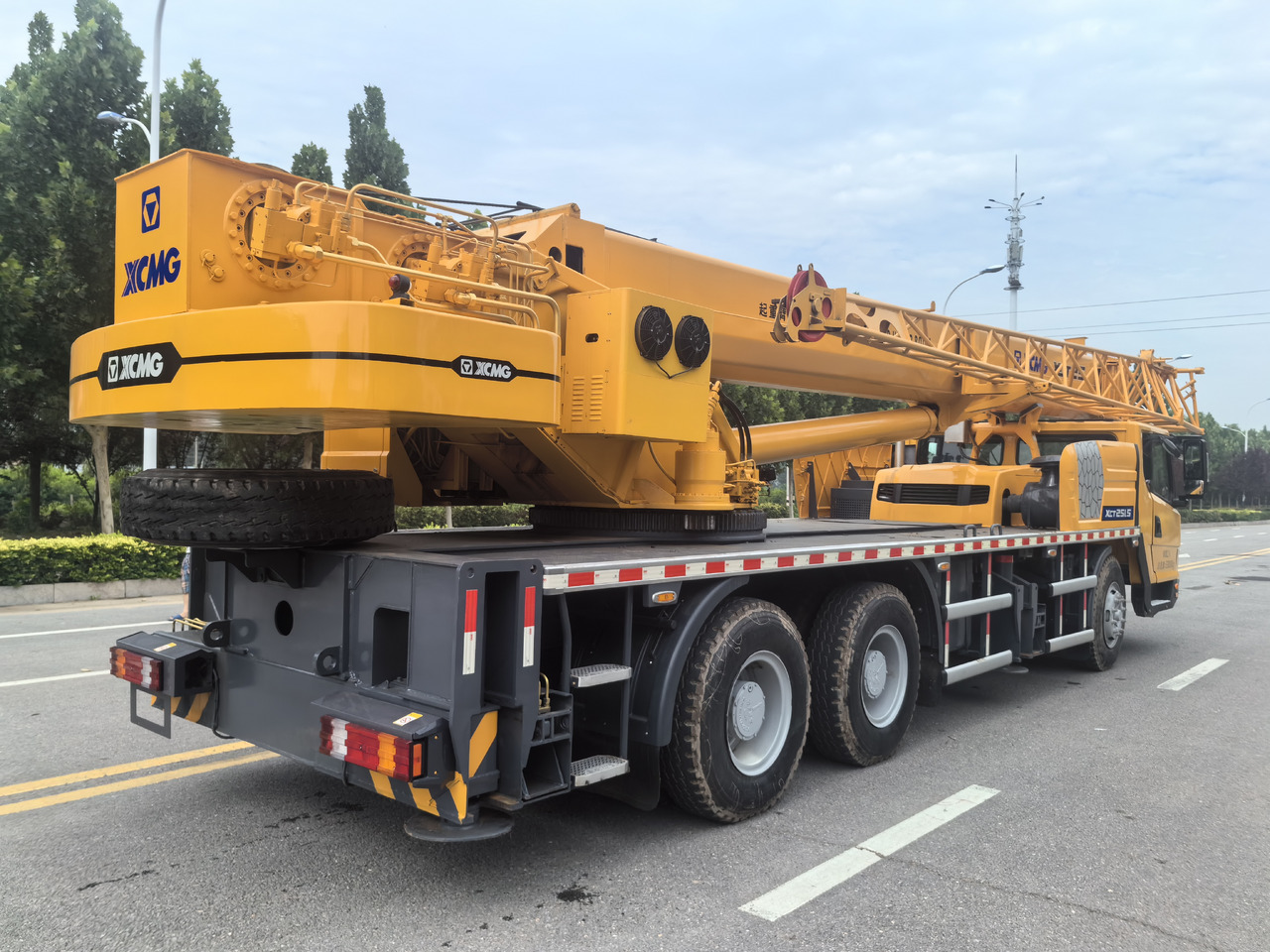 XCMG XCT25L5 QY25K5D QY25K5C QY25K5-I 25ton Used crane - Grue mobile: photos 4 XCMG XCT25L5 QY25K5D QY25K5C QY25K5-I 25ton Used crane - Grue mobile: photos 4