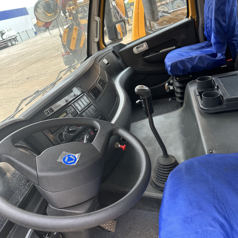 XCMG XCT25L5 QY25K5D QY25K5C QY25K5-I 25ton Used crane - Grue mobile: photos 5 XCMG XCT25L5 QY25K5D QY25K5C QY25K5-I 25ton Used crane - Grue mobile: photos 5