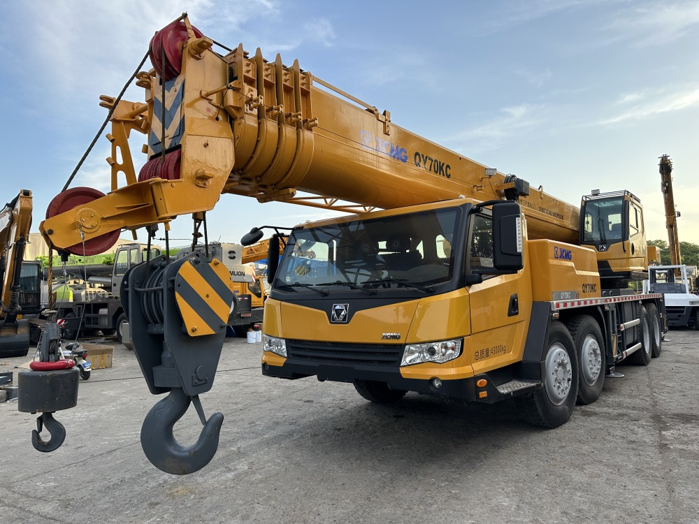 XCMG qy70kc xct75 qy75kc 70ton 75 ton 80 ton 85 ton 90 ton 100 ton 110 ton 130 ton truck crane - Grue mobile: photos 1 XCMG qy70kc xct75 qy75kc 70ton 75 ton 80 ton 85 ton 90 ton 100 ton 110 ton 130 ton truck crane - Grue mobile: photos 1