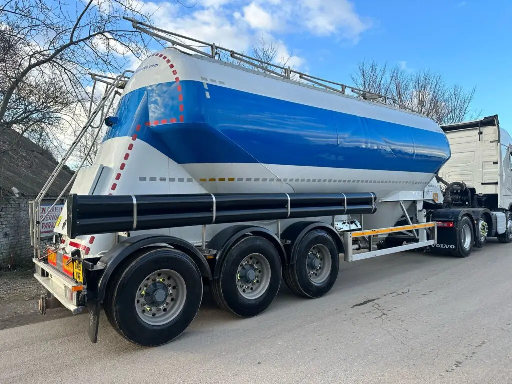Feldbinder Powder Tanker - Citerne pulvérulente: photos 5 Feldbinder Powder Tanker - Citerne pulvérulente: photos 5