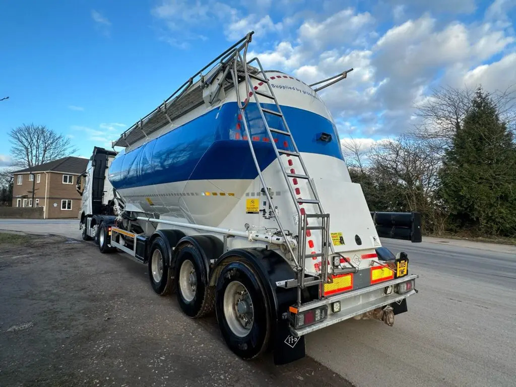 Feldbinder Powder Tanker - Citerne pulvérulente: photos 4 Feldbinder Powder Tanker - Citerne pulvérulente: photos 4