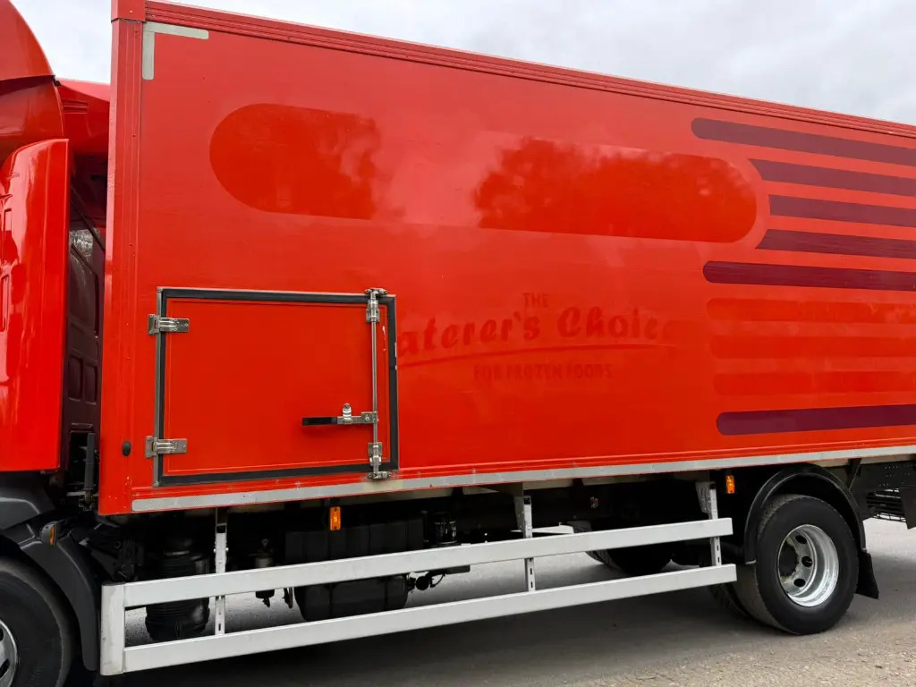 Camion frigorifique Renault D16 High - Fridgebox: photos 9