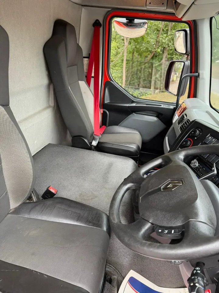 Camion frigorifique Renault D16 High - Fridgebox: photos 14