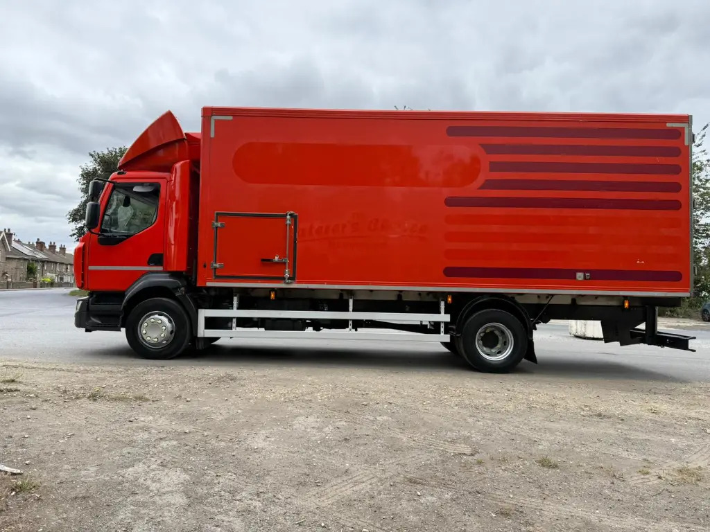 Renault D16 High - Fridgebox - Camion frigorifique: photos 5 Renault D16 High - Fridgebox - Camion frigorifique: photos 5