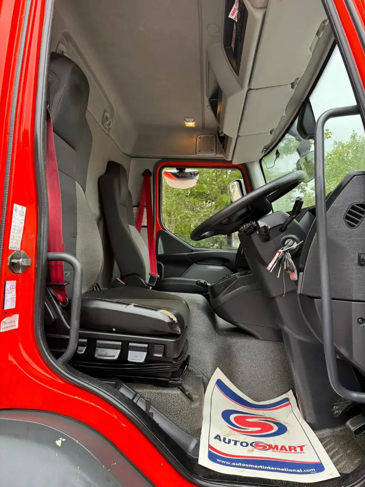 Camion frigorifique Renault D16 High - Fridgebox: photos 12