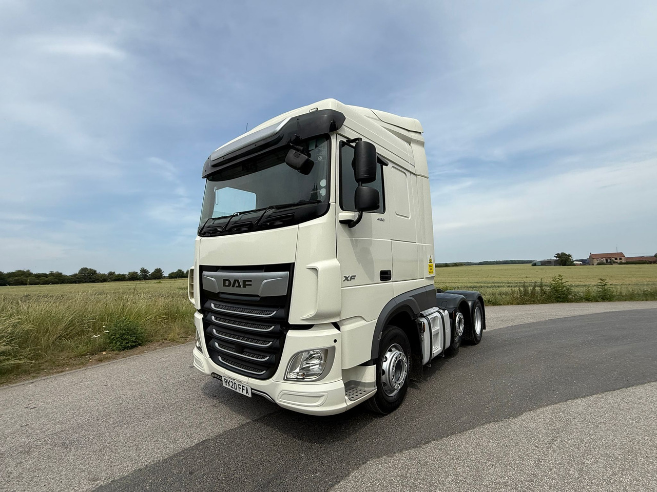 DAF XF 105 480 RHD - Tracteur routier: photos 1 DAF XF 105 480 RHD - Tracteur routier: photos 1