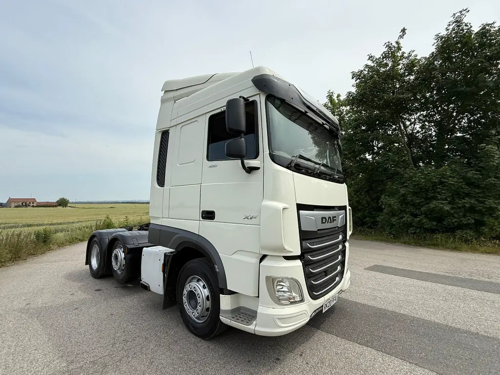 DAF XF 105 (FFA) - Tracteur routier: photos 3 DAF XF 105 (FFA) - Tracteur routier: photos 3