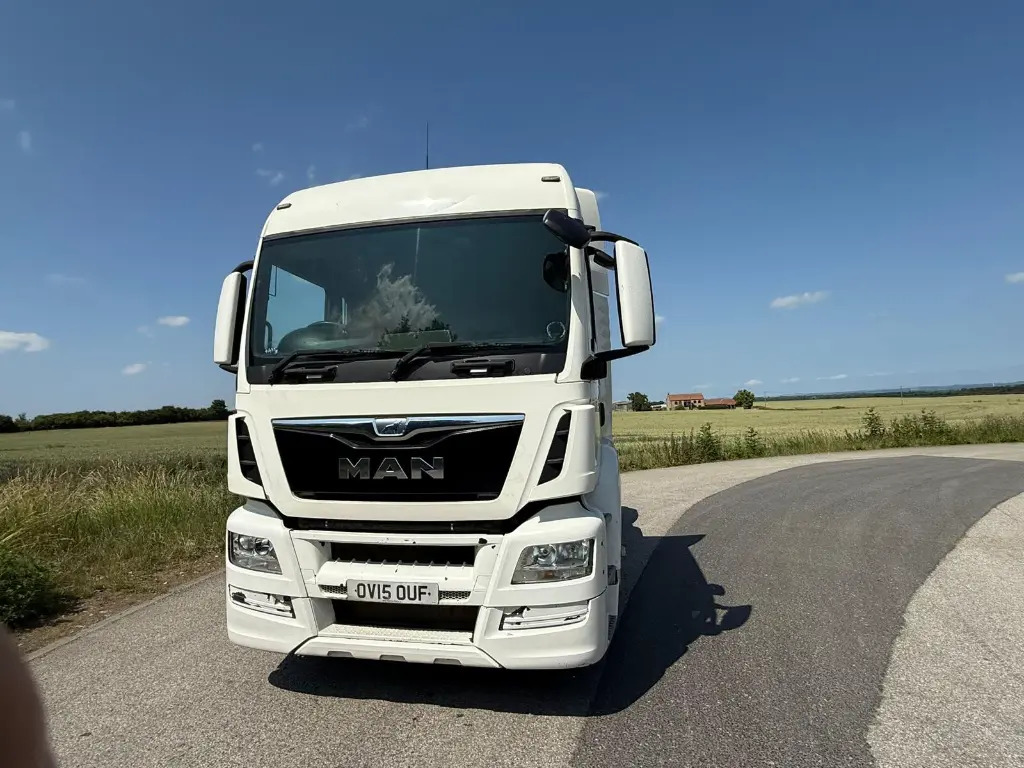 MAN TGS 26.440 6x2 (OUF) - Tracteur routier: photos 5 MAN TGS 26.440 6x2 (OUF) - Tracteur routier: photos 5