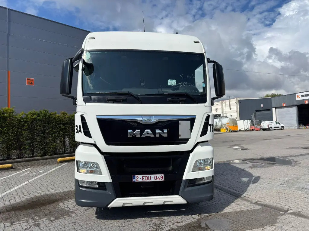 MAN TGX 18.440 XLX - Tracteur routier: photos 2 MAN TGX 18.440 XLX - Tracteur routier: photos 2