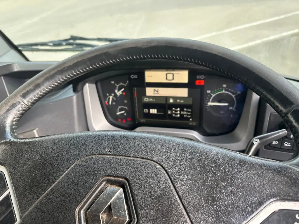 Tracteur routier Renault T 460 (EJF): photos 18 Tracteur routier Renault T 460 (EJF): photos 18