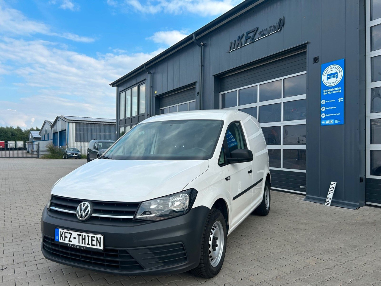 Volkswagen Caddy Kasten | Klima, Navi - Transport de personnes: photos 1 Volkswagen Caddy Kasten | Klima, Navi - Transport de personnes: photos 1