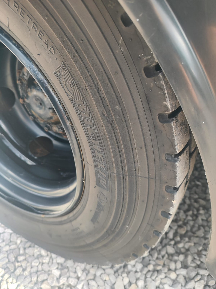 Camion porte-voitures pour transport de équipements lourds MAN TGL: photos 34