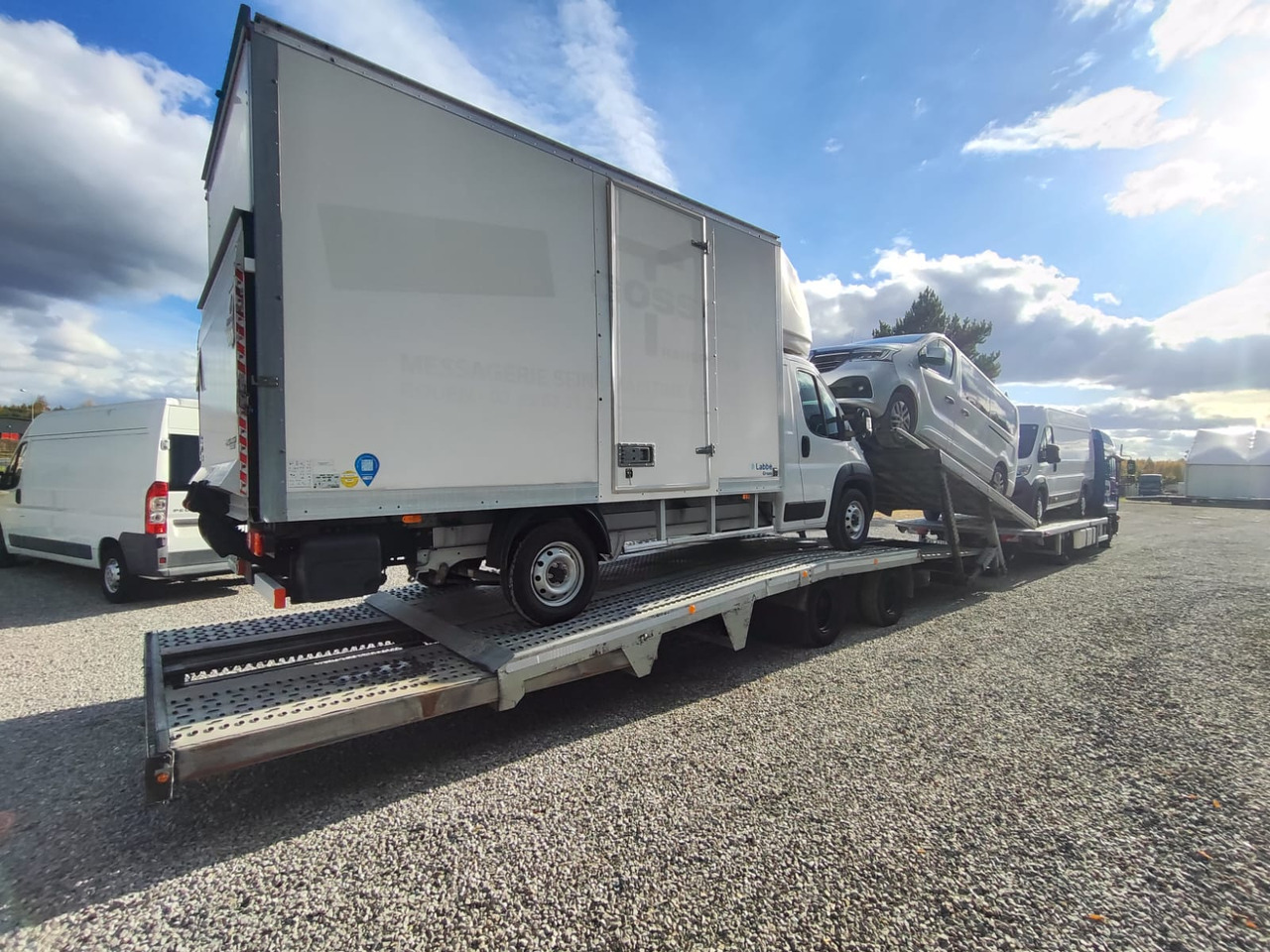 Camion porte-voitures pour transport de équipements lourds MAN TGL: photos 14