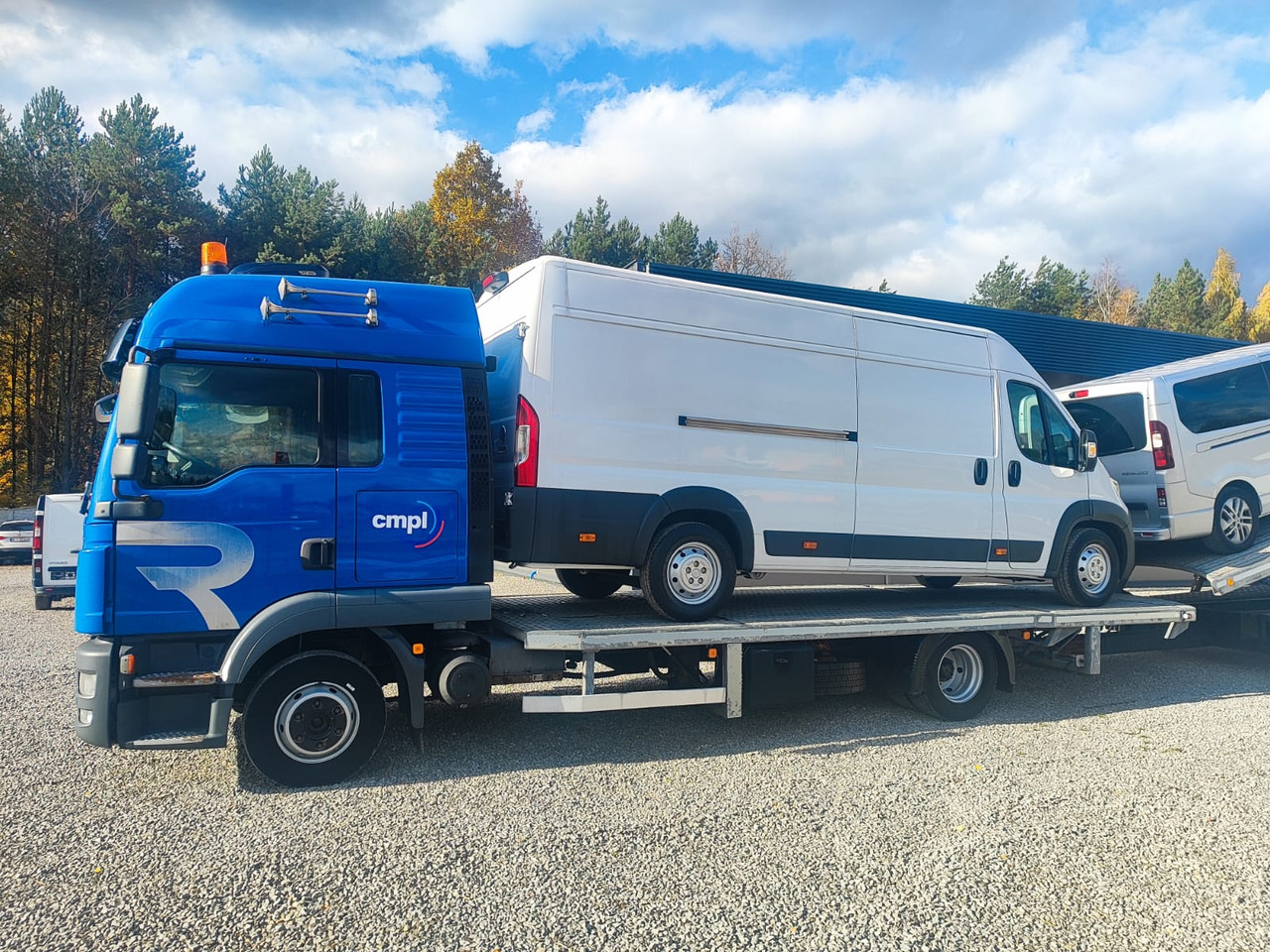 Camion porte-voitures pour transport de équipements lourds MAN TGL: photos 7