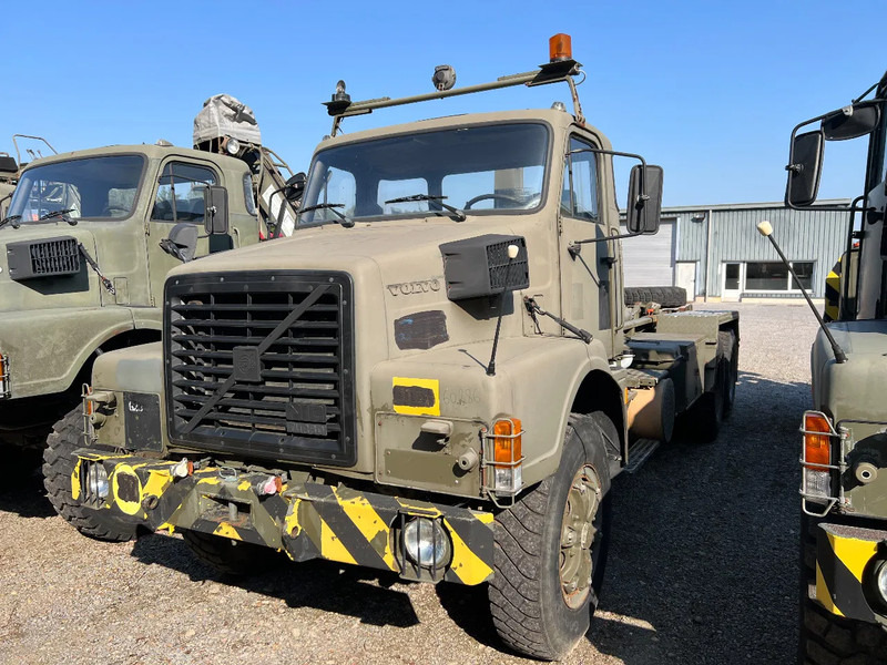 Volvo N 10 6X4 - HOOK CONTAINER (3x stock) - Camion: photos 1 Volvo N 10 6X4 - HOOK CONTAINER (3x stock) - Camion: photos 1