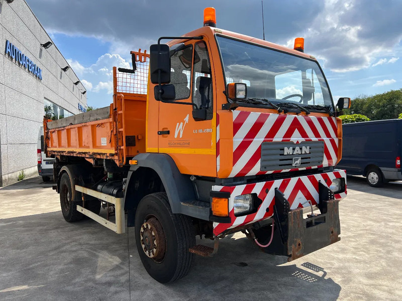MAN LE 18.280 4x4 - Camion benne: photos 4 MAN LE 18.280 4x4 - Camion benne: photos 4