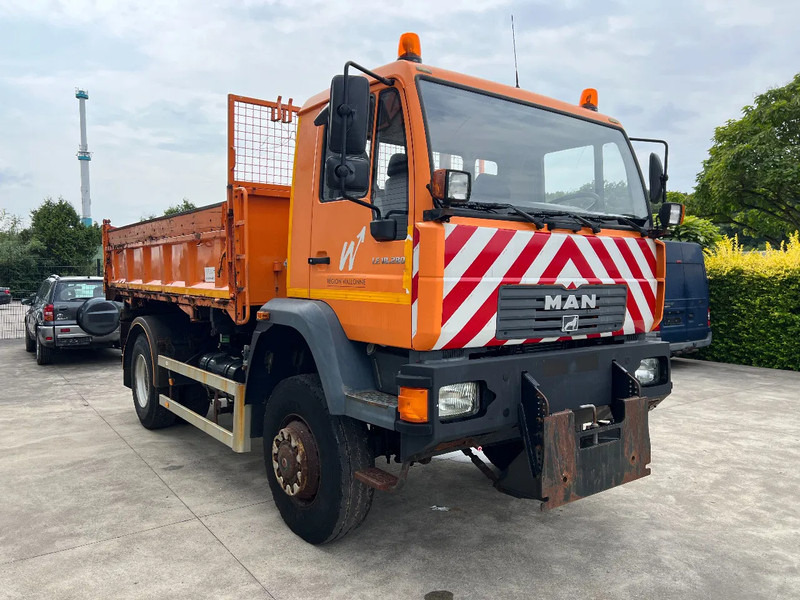 MAN LE 18.280 4x4 - Camion benne: photos 3 MAN LE 18.280 4x4 - Camion benne: photos 3