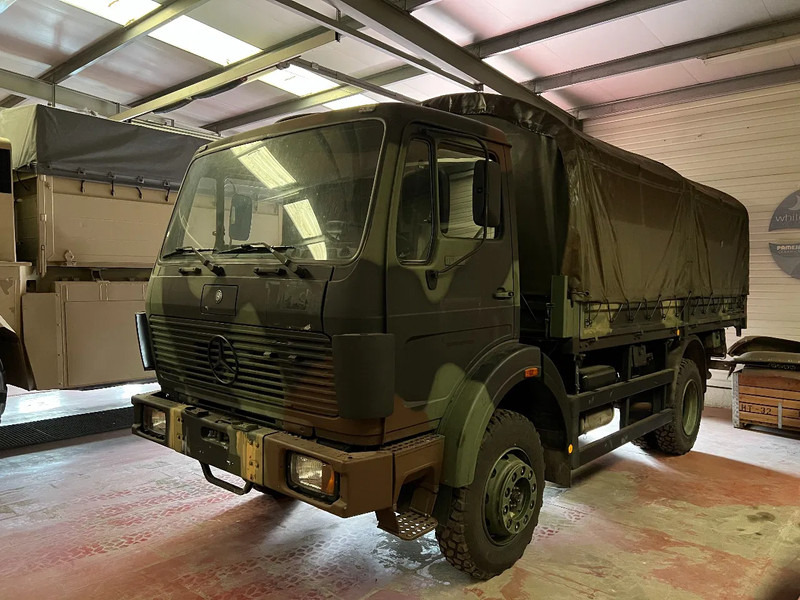 Mercedes-Benz 1017 A/4X4 - Camion fourgon: photos 1 Mercedes-Benz 1017 A/4X4 - Camion fourgon: photos 1