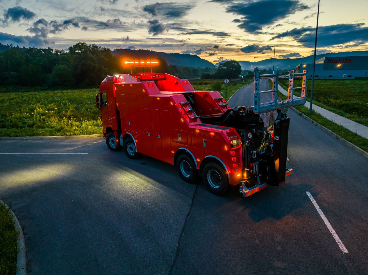 Volvo FH NEW ER4120 5 winches T-REX Volvo FH 540 8x4 WB6,0 White or RED - Remorqueuse: photos 3 Volvo FH NEW ER4120 5 winches T-REX Volvo FH 540 8x4 WB6,0 White or RED - Remorqueuse: photos 3