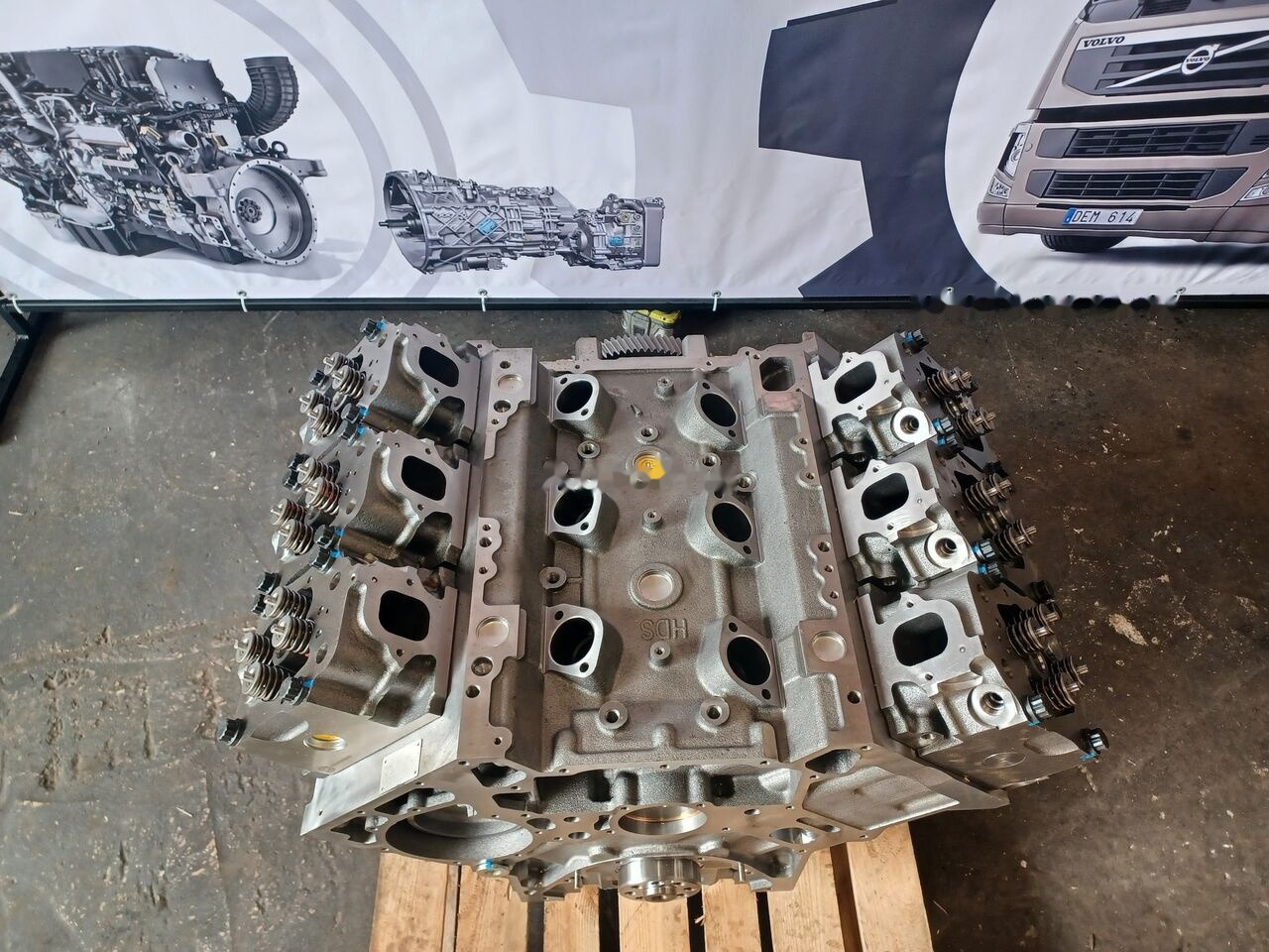 .V/3 Mercedes-Benz truck - Bloc-cylindres pour Camion: photos 3 .V/3 Mercedes-Benz truck - Bloc-cylindres pour Camion: photos 3