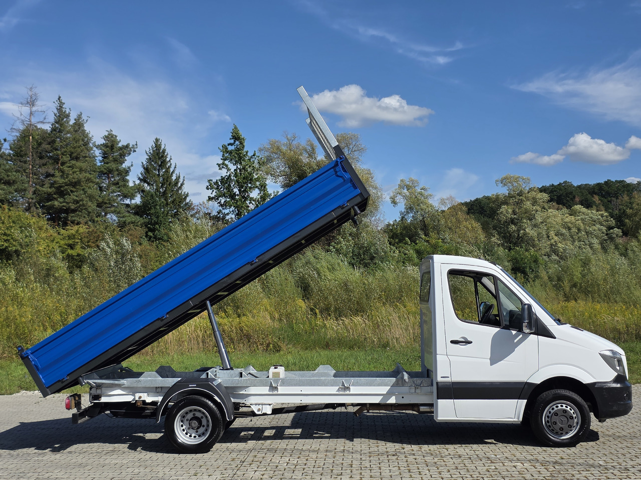MERCEDES-BENZ Sprinter 419 CDI Wywrotka 4.50 M ! Kiper 3-Stronny ! Klima ! 3.0 CDI * 190 Km ! - Véhicule utilitaire benne: photos 3 MERCEDES-BENZ Sprinter 419 CDI Wywrotka 4.50 M ! Kiper 3-Stronny ! Klima ! 3.0 CDI * 190 Km ! - Véhicule utilitaire benne: photos 3