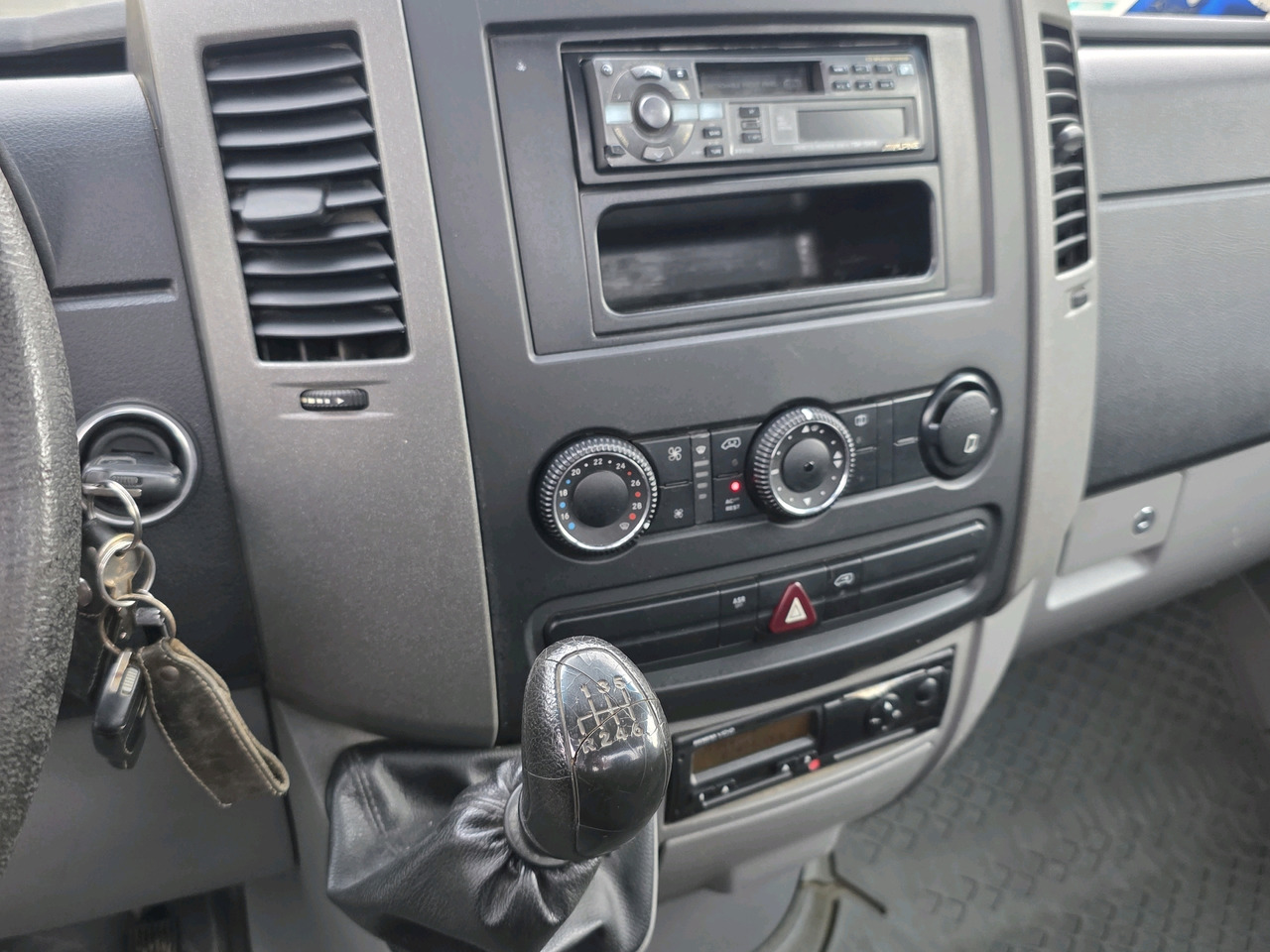 Crédit-bail Mercedes-Benz Sprinter 418 CDI Skrzynia +HDS 10.5 M +Pilot  ! 87000km ! Mercedes-Benz Sprinter 418 CDI Skrzynia +HDS 10.5 M +Pilot  ! 87000km !: photos 20