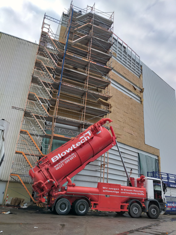 MERCEDES-BENZ Naaktgeboren Vacu-Press 8000 High-Lift V2A less km+hours! - Camion hydrocureur: photos 3 MERCEDES-BENZ Naaktgeboren Vacu-Press 8000 High-Lift V2A less km+hours! - Camion hydrocureur: photos 3