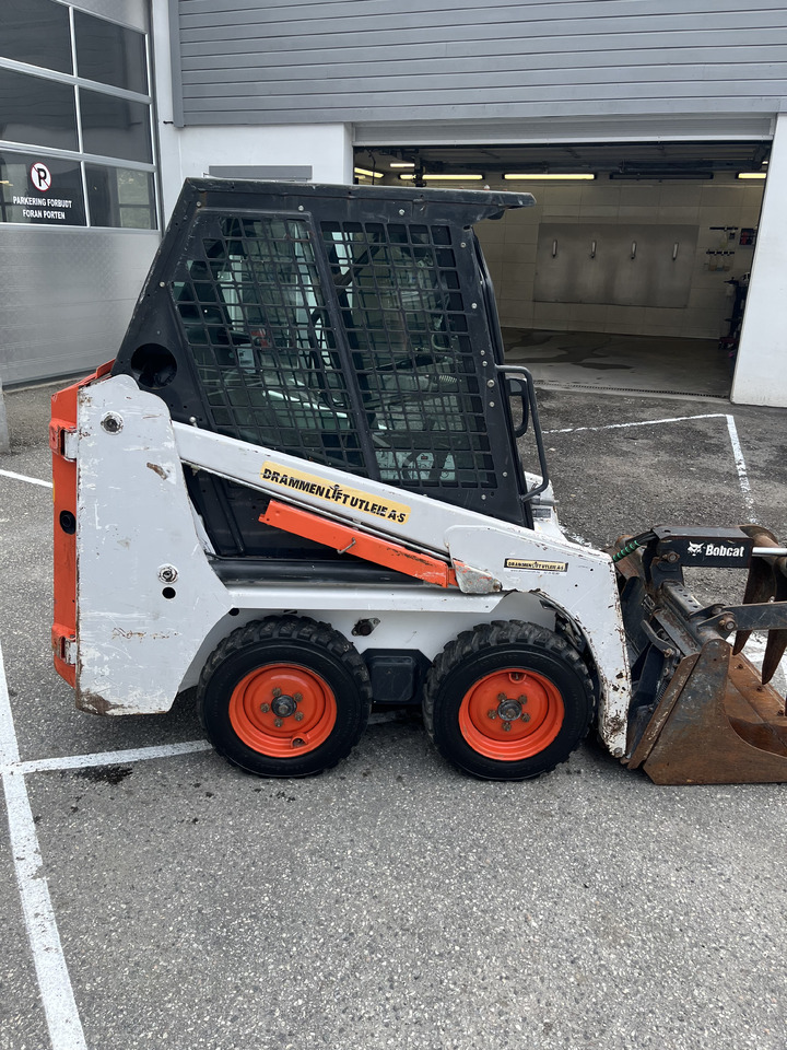 BOBCAT S70 - Chargeuse compacte sur chenilles: photos 4 BOBCAT S70 - Chargeuse compacte sur chenilles: photos 4