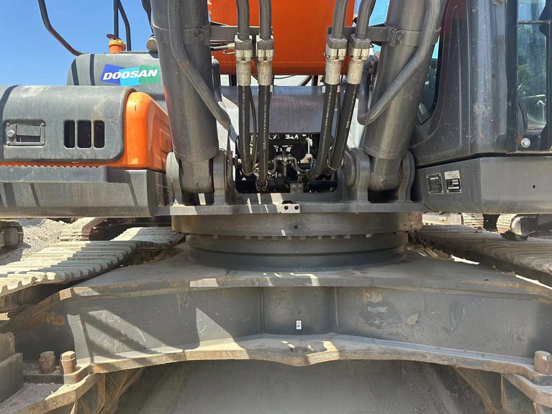 Doosan DX530 - Pelle sur chenille: photos 2 Doosan DX530 - Pelle sur chenille: photos 2