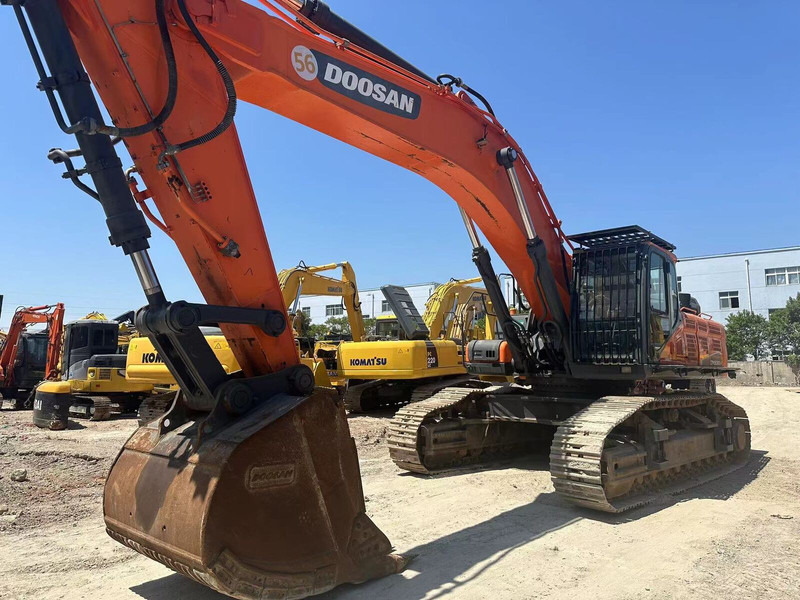 Doosan DX530 - Pelle sur chenille: photos 1 Doosan DX530 - Pelle sur chenille: photos 1