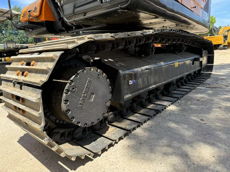 Hyundai R220LC-9S - Pelle sur chenille: photos 5 Hyundai R220LC-9S - Pelle sur chenille: photos 5