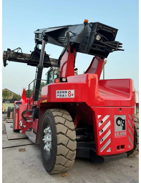Kalmar DRU450 - Reach stacker: photos 5 Kalmar DRU450 - Reach stacker: photos 5