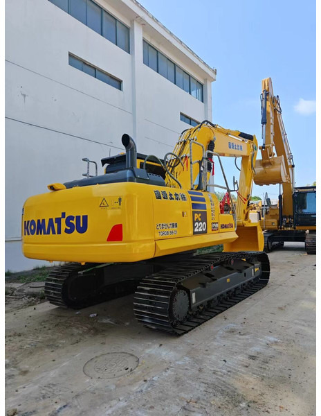 Komatsu PC220-8 - Pelle sur chenille: photos 1 Komatsu PC220-8 - Pelle sur chenille: photos 1
