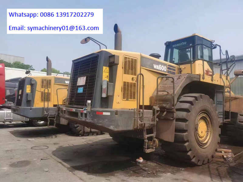 Komatsu WA600-6 - Chargeuse sur pneus: photos 1 Komatsu WA600-6 - Chargeuse sur pneus: photos 1